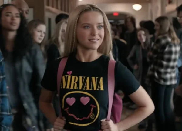 Elle Woods Meets Grunge in Amazon's 'Legally Blonde' Prequel