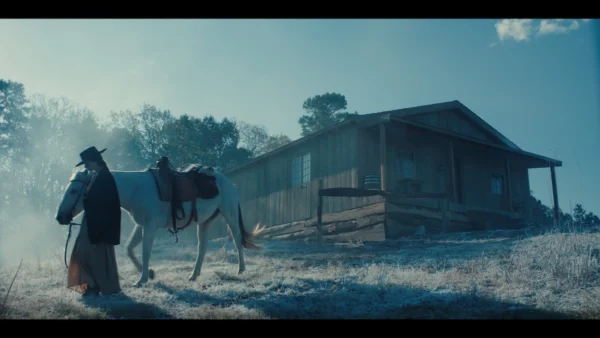 Mackenzie Foy Talks 'The Isolate Thief': "Film Is My Passion, But A Horse Is My Peace" - Deepest Dream