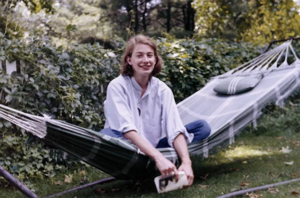 MARY OLIVER: SAVED BY THE BEAUTY OF THE WORLD is a captivating and inspirational doc — Moviejawn