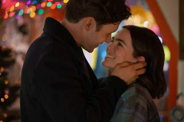 'Voicemails For Isabelle' Review - Deutch And Robinson Elevate A Solid Rom-Com