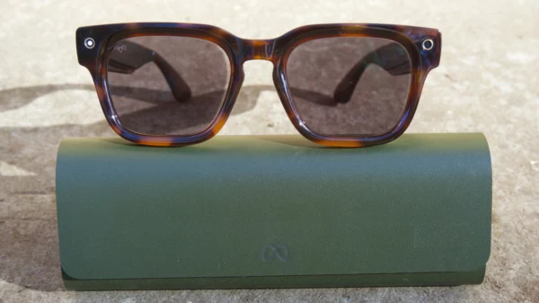 Meta Glasses review: A bit less polish, a lot more baggage - Engadget